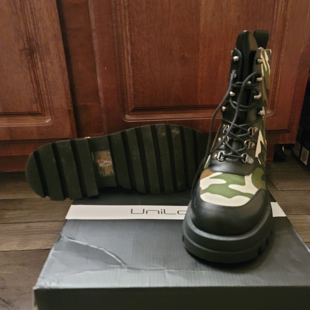 Army Fatigue Lace-Up Boots